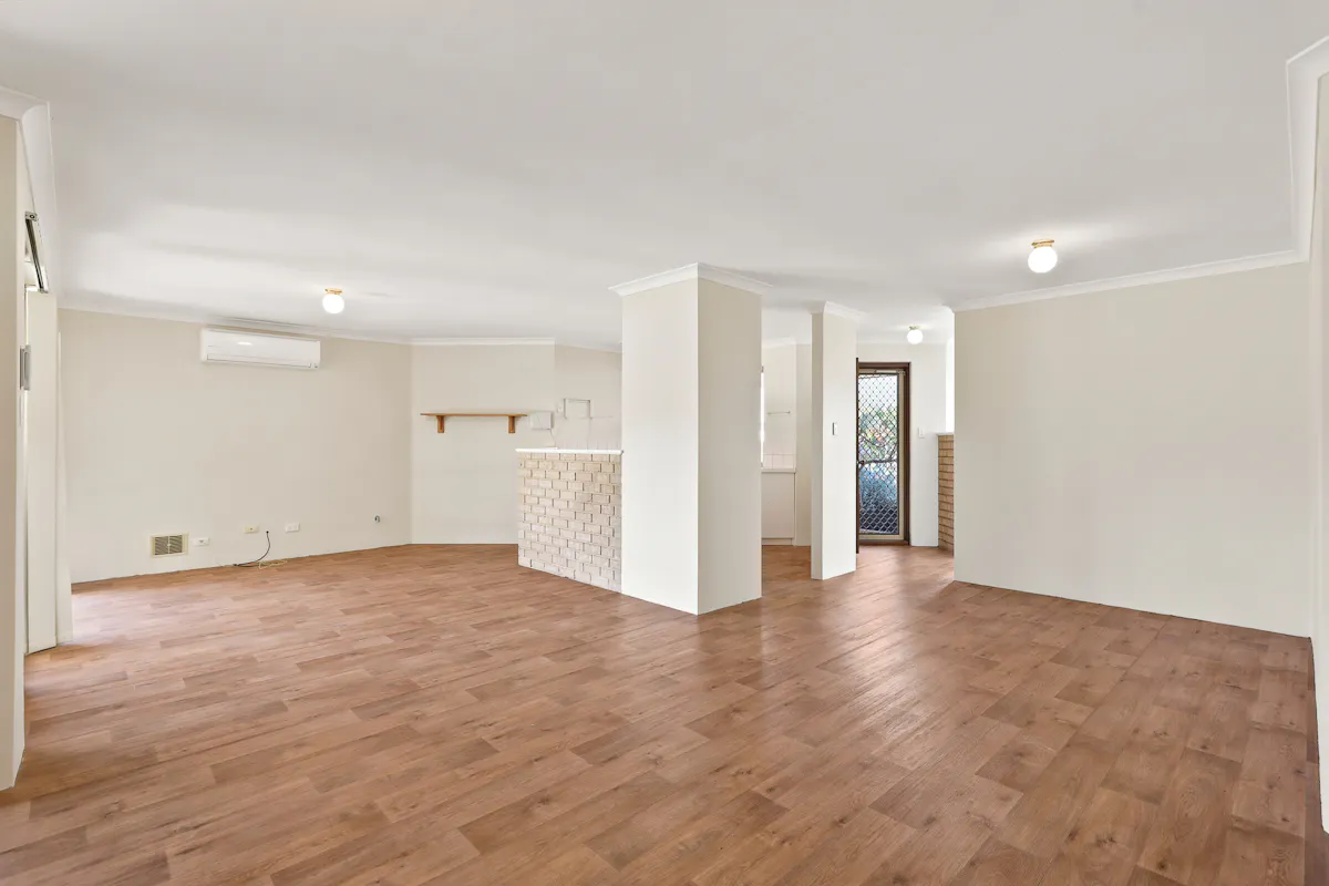 28 Abbotswood Parkway — photo 5 of 22