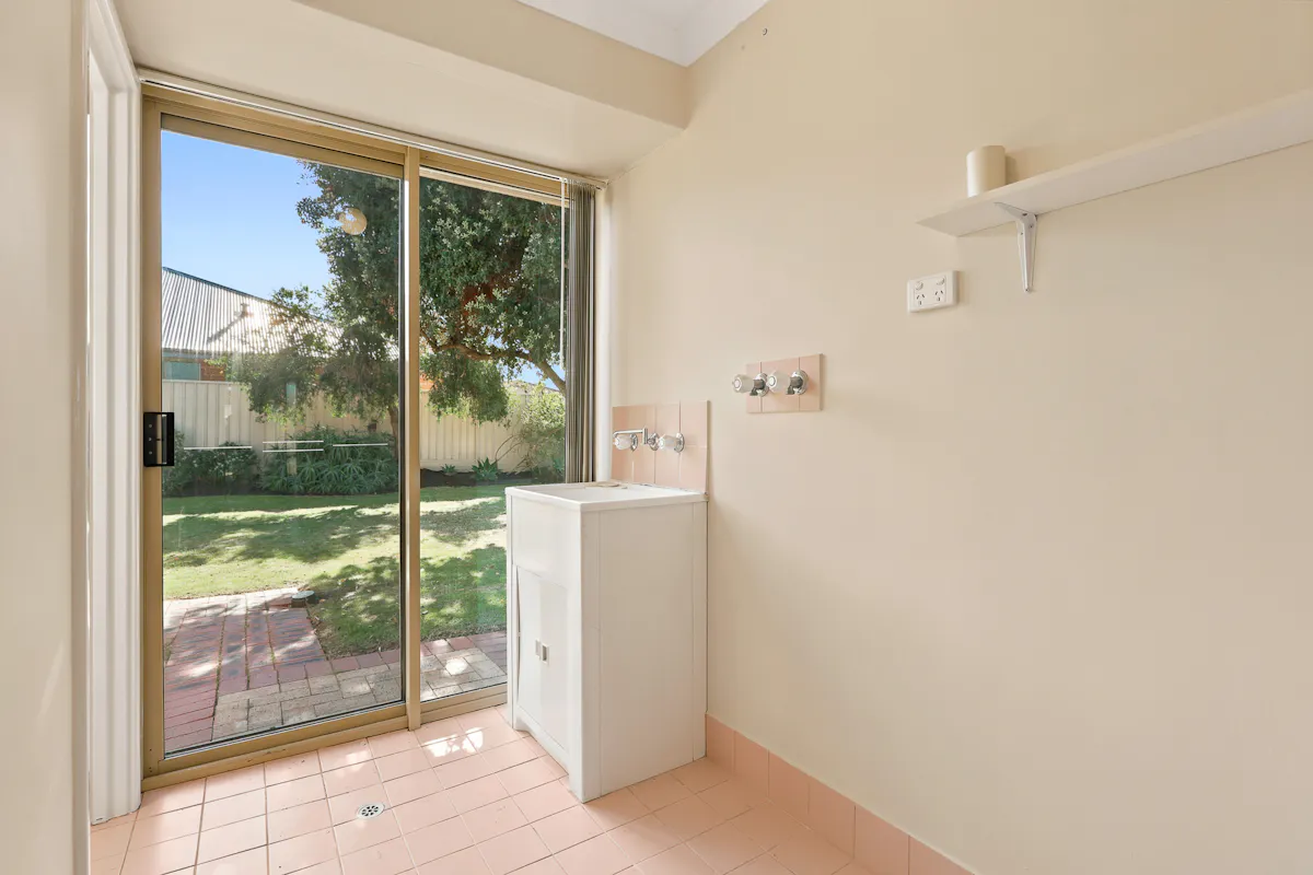 28 Abbotswood Parkway — photo 14 of 22