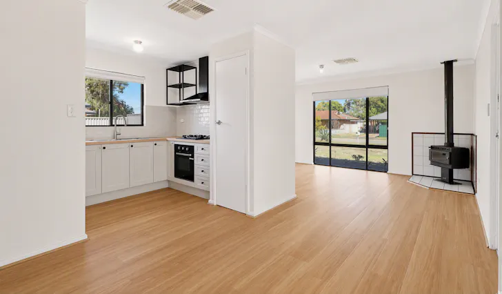 1 Leschenaultia Place, Pinjarra, WA, 6208