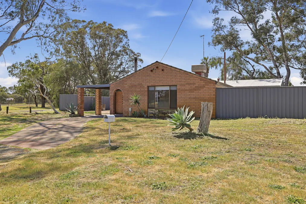 1 Leschenaultia Place, Pinjarra, WA, 6208 - Image 3