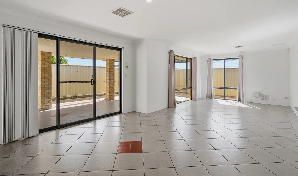 21 Loretta Parkway, Lakelands, WA, 6180 - Image 23