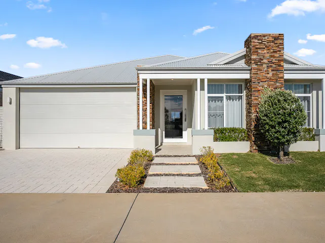 22 Sanford Place, Lakelands, WA, 6180 - Image 1