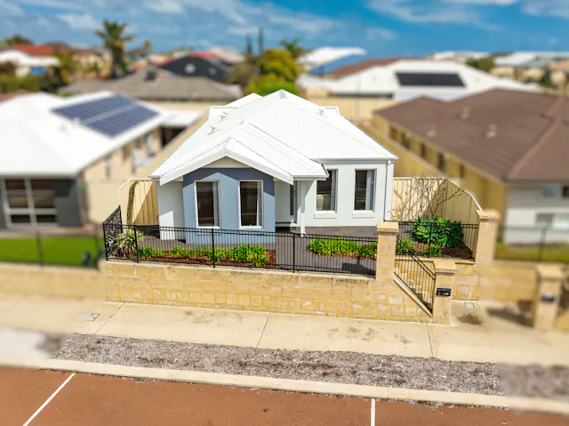 16 Ashwood Parkway — photo from Elders Real Estate Mandurah