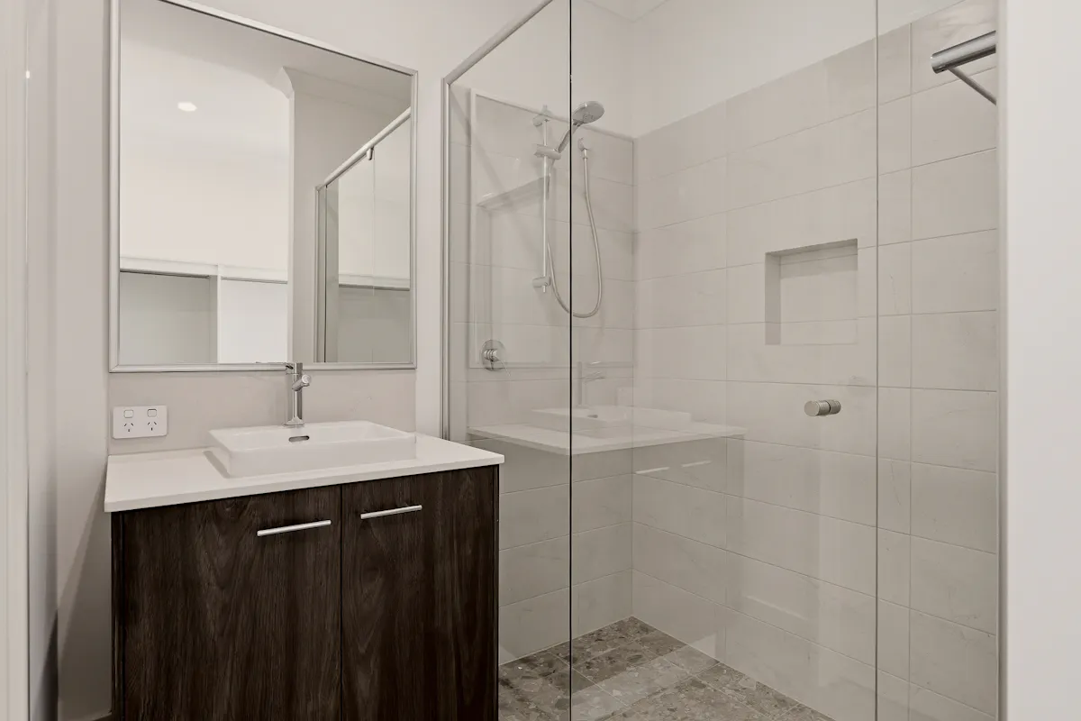 35 Hawdon Road — photo 11 of 25