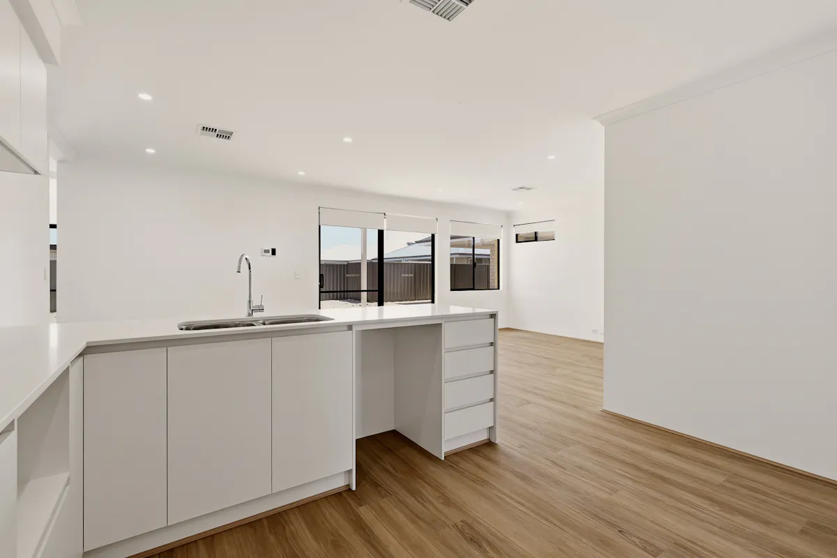 35 Hawdon Road — photo 4 of 25