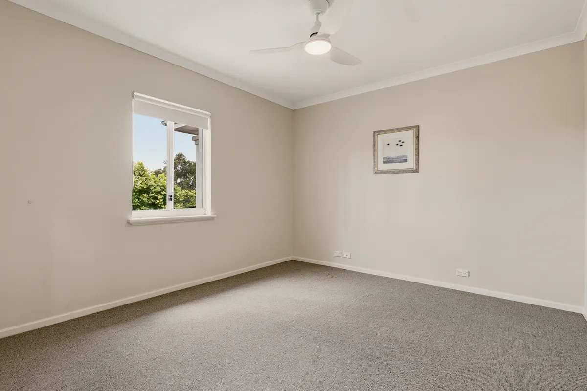 40 / 20 Apollo Place — photo 2 of 17