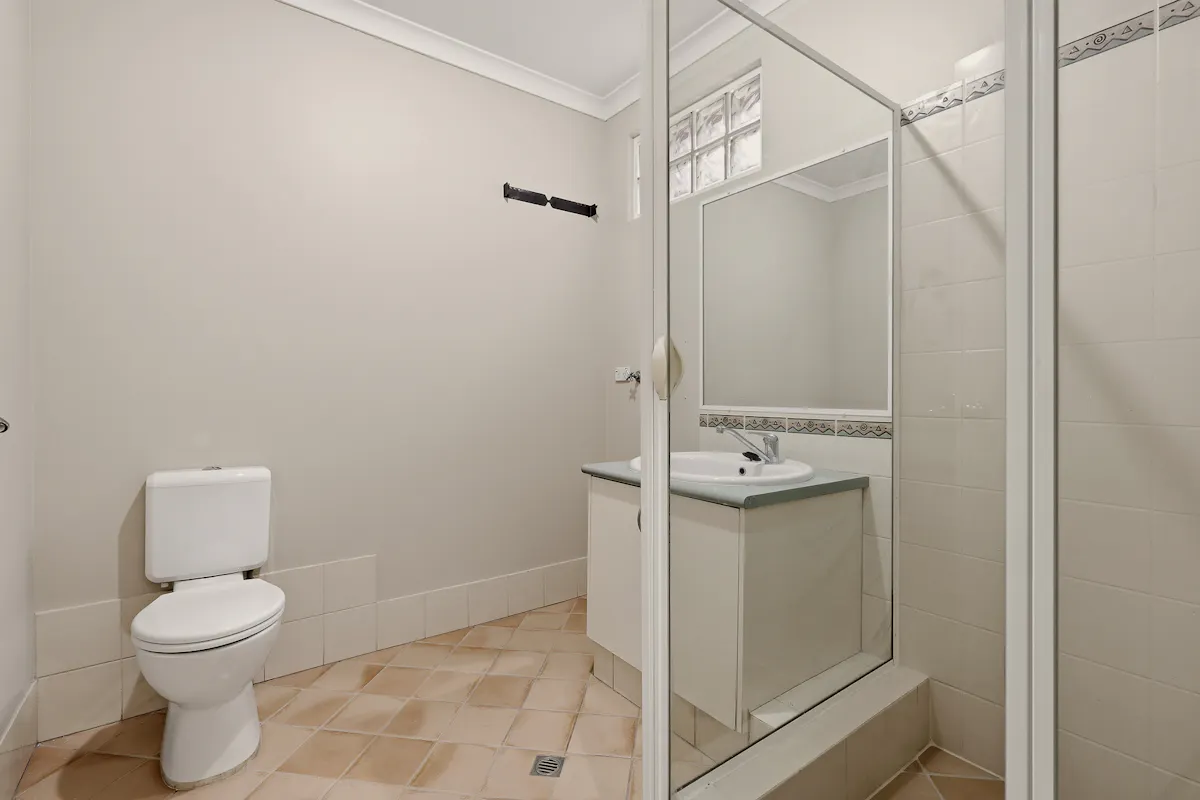 40 / 20 Apollo Place — photo 5 of 17