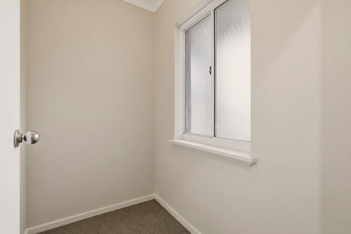 40 / 20 Apollo Place — photo 10 of 17